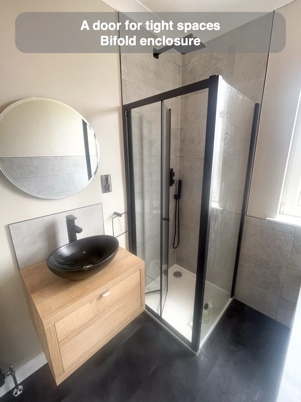 A door for tight spaces — Bifold enclosure