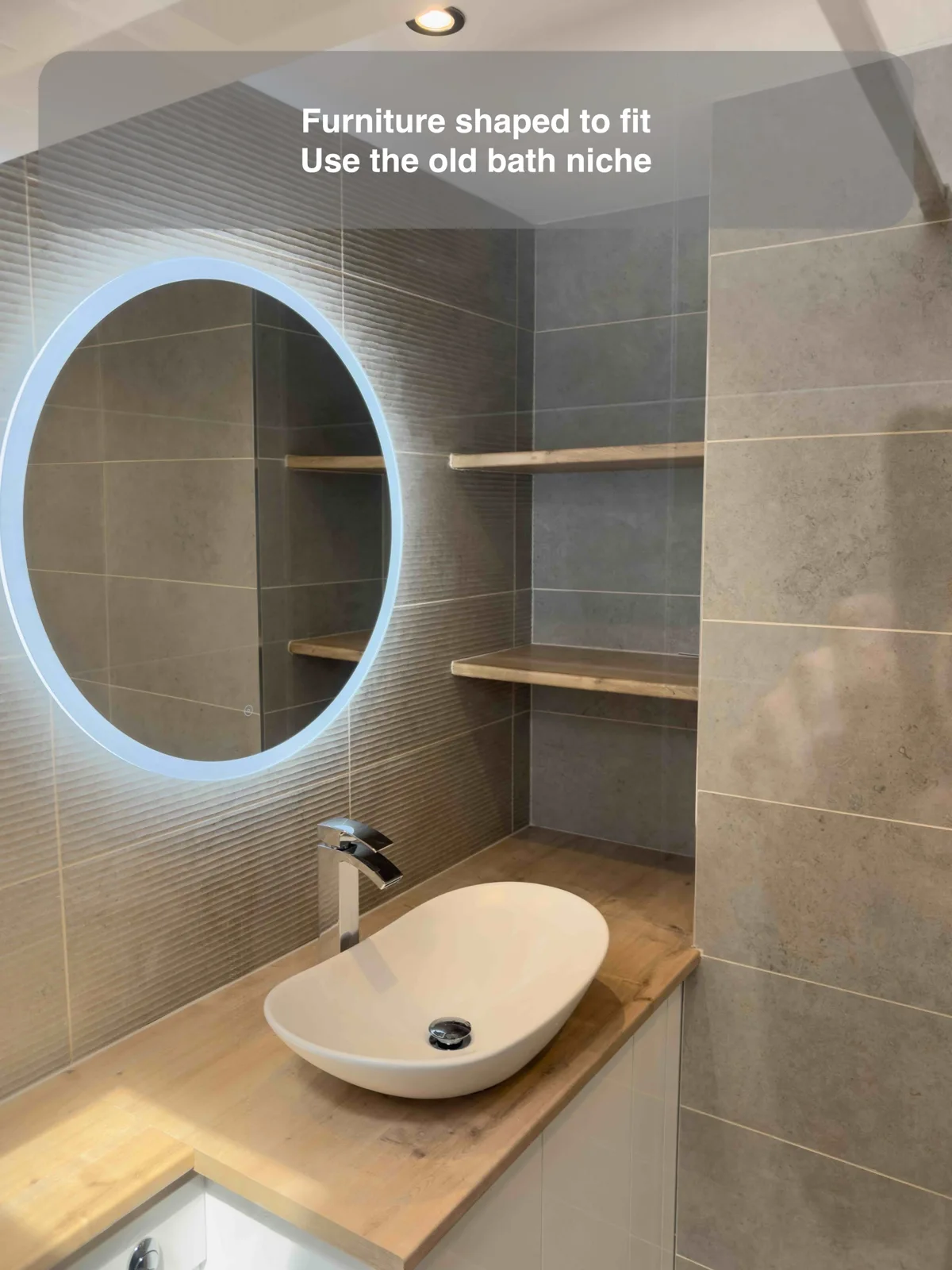 Turn the old bath niche into fitted furniture