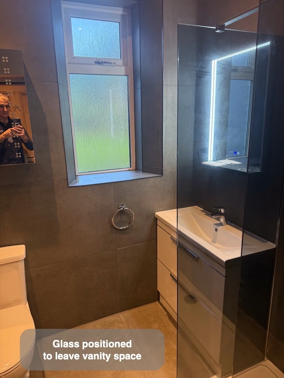 Choose the shower screen with the vanity in mind