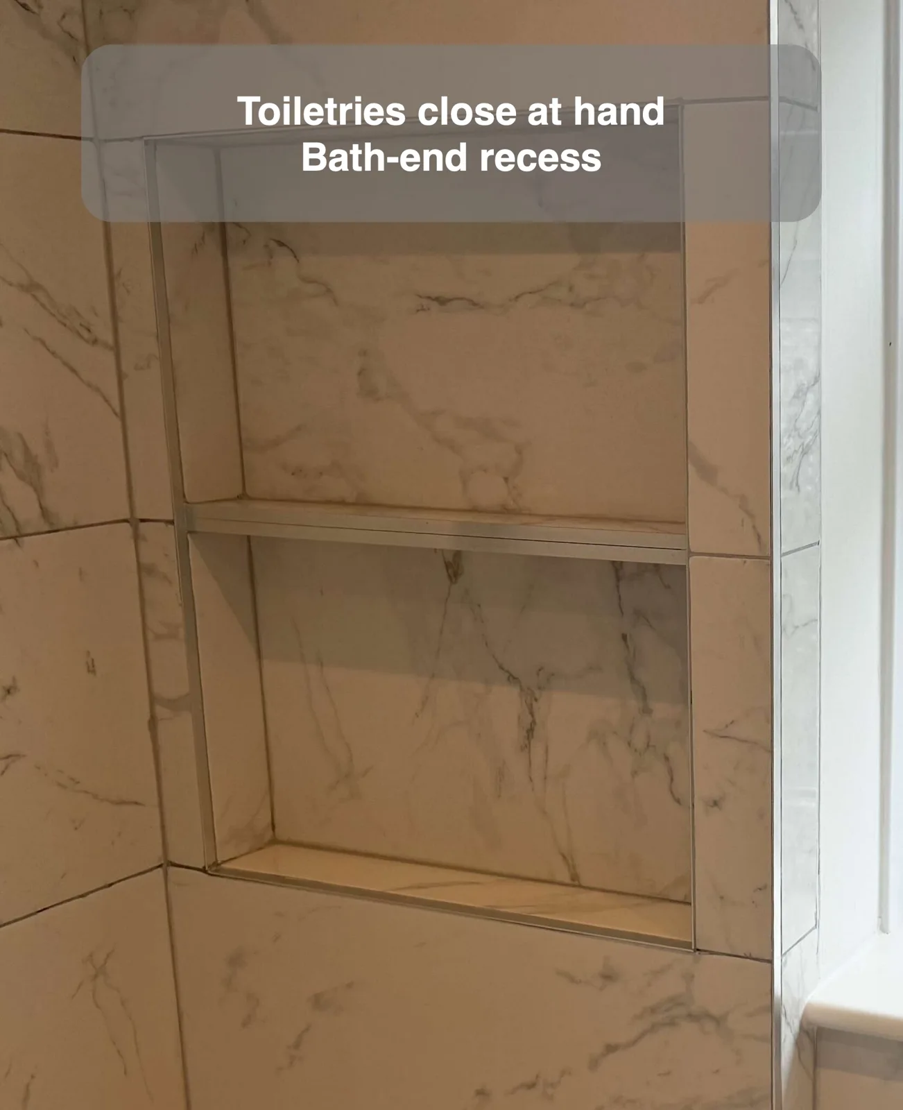 Toiletries close at hand — Bath-end recess