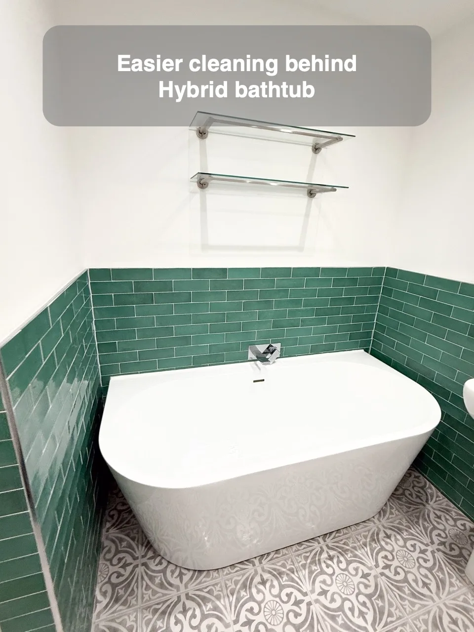 Easier cleaning behind — Hybrid bathtub