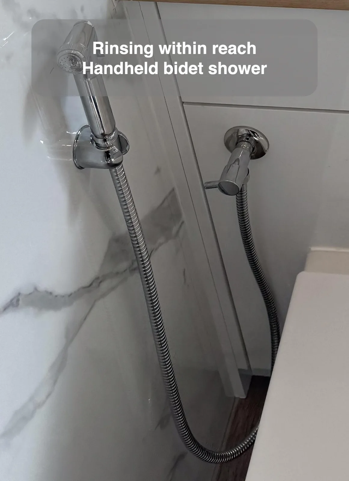 Rinsing within reach — Handheld bidet shower