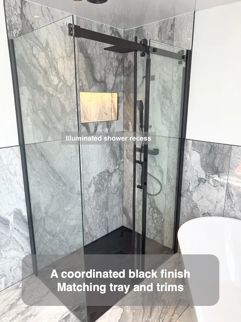 A coordinated black finish — Matching tray and trims