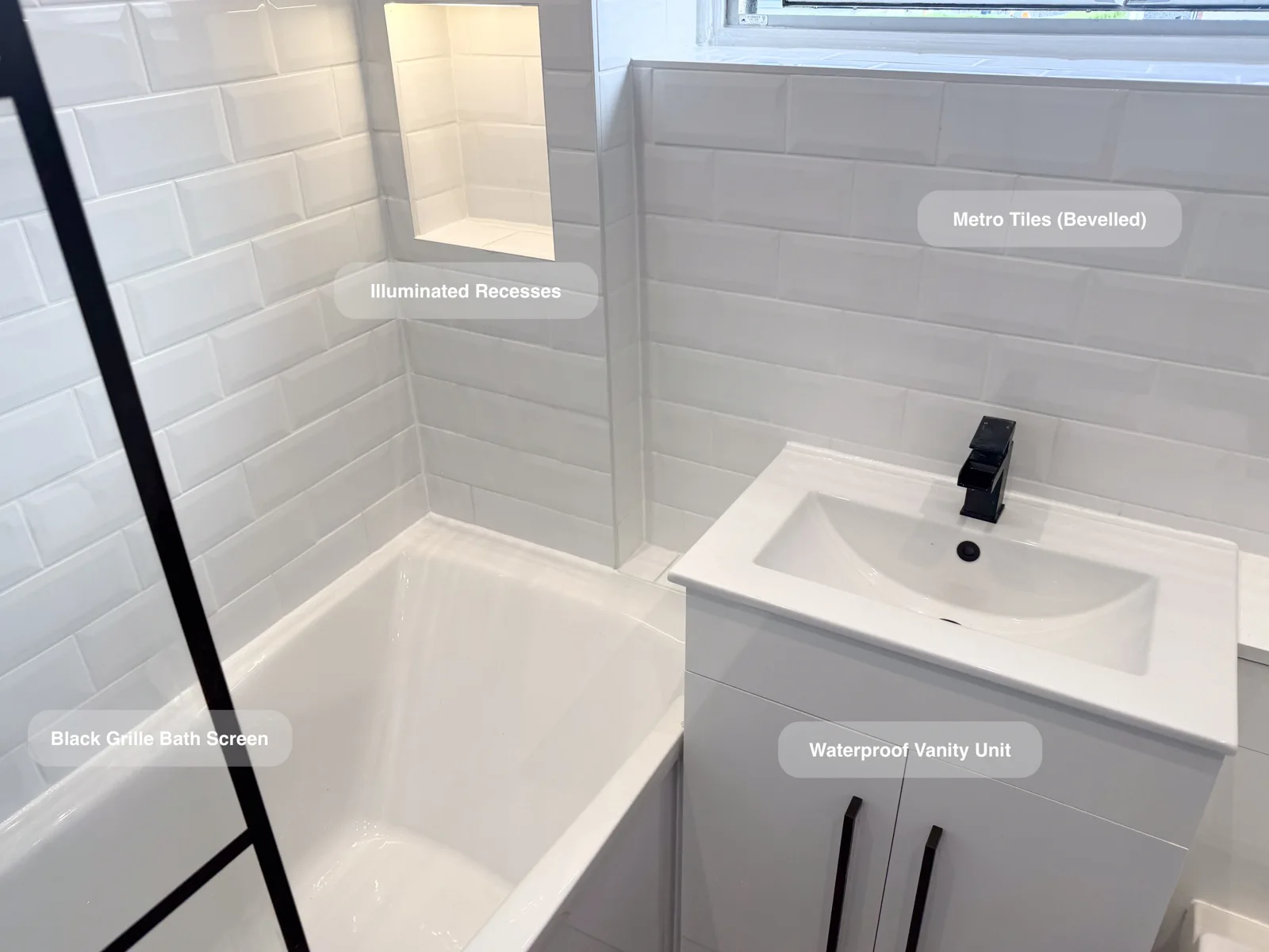 Aberdeen, Shower to Bathroom